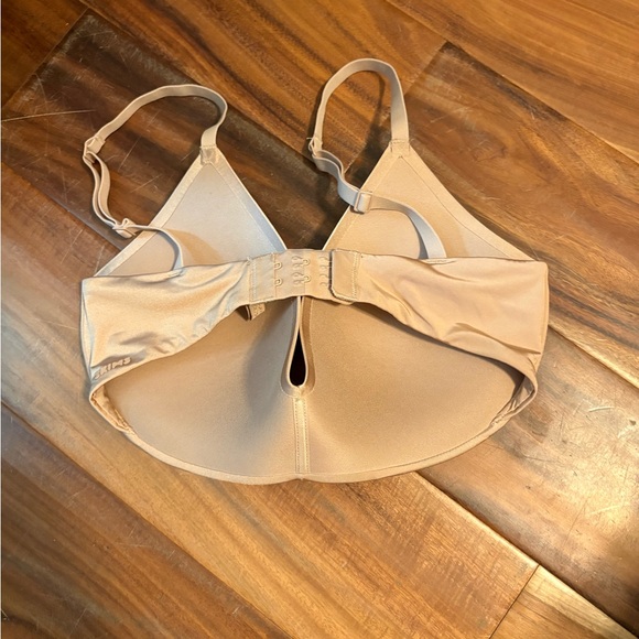 Skims Seamless Nude wireless push Bra size 32 DD - Picture 3 of 5